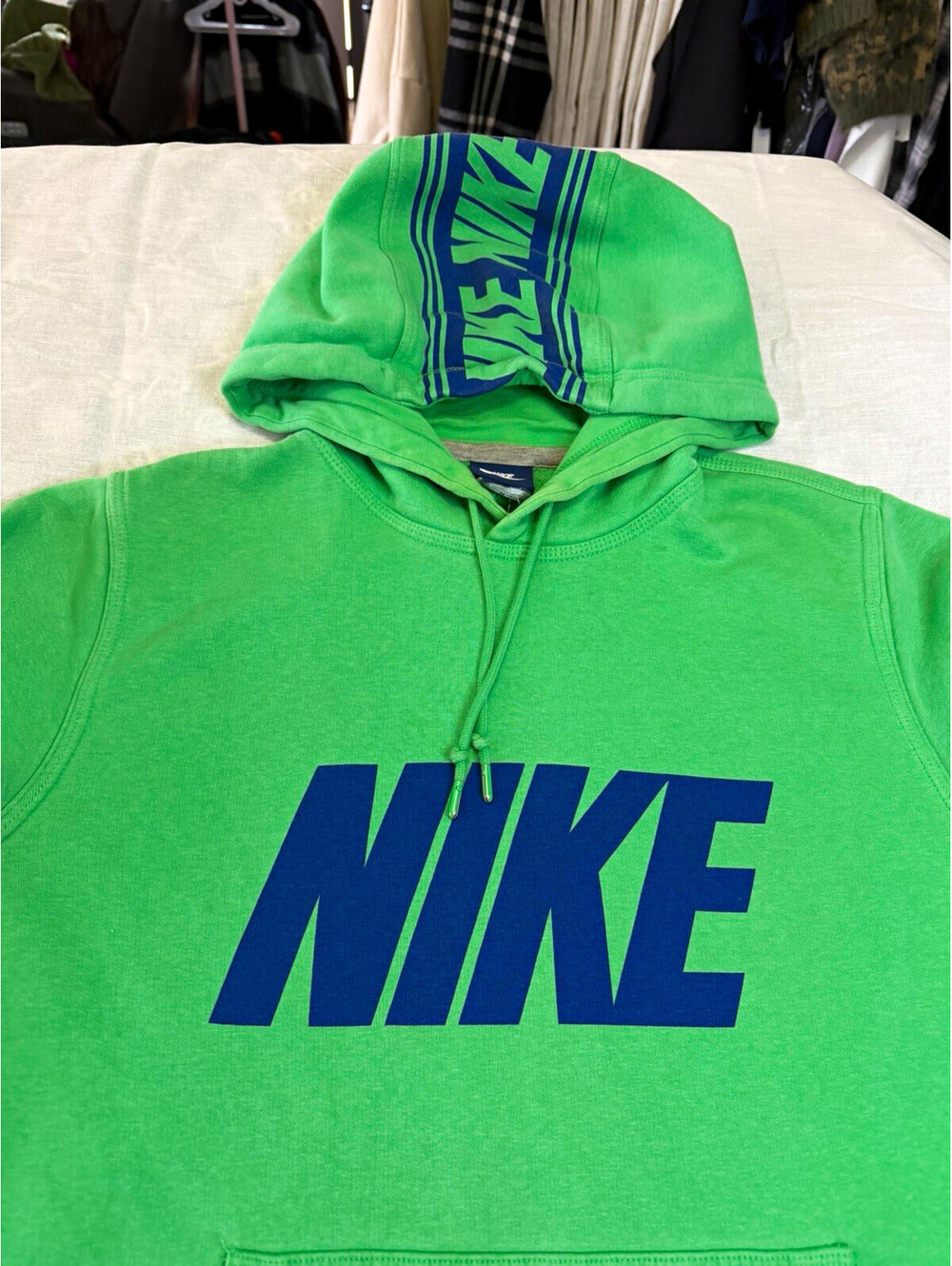 Nike Men's Green Pullover Hoodie M Cotton Blend Fleece Logo Kangaroo Pocket